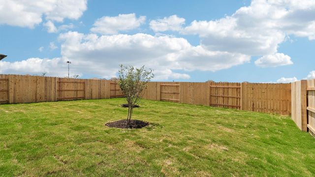 25529 Farmers Crop LN, Elgin, TX 78621