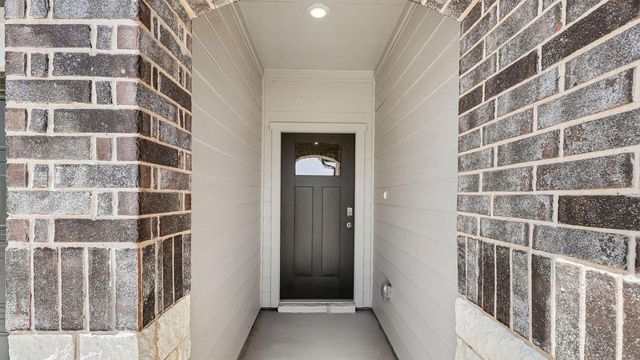 25529 Farmers Crop LN, Elgin, TX 78621