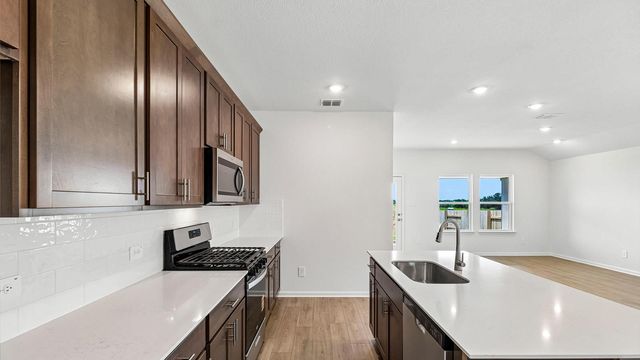 25529 Farmers Crop LN, Elgin, TX 78621