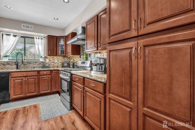 50 Victory Court, Old Bridge, NJ 08857