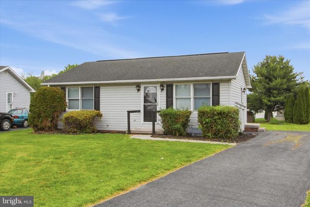 117 LIBERTY DR, New Oxford, PA 17350