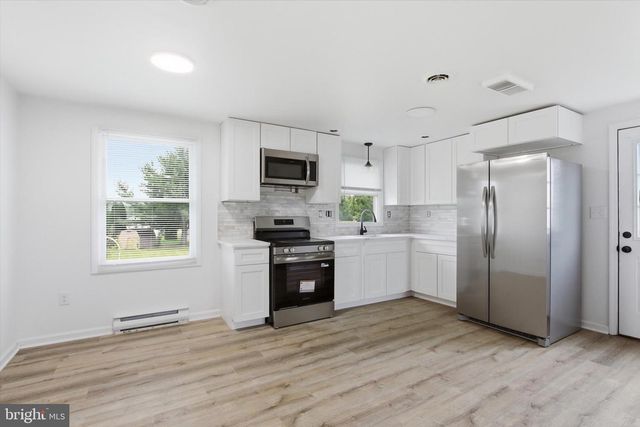 117 LIBERTY DR, New Oxford, PA 17350
