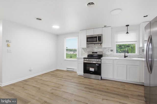117 LIBERTY DR, New Oxford, PA 17350