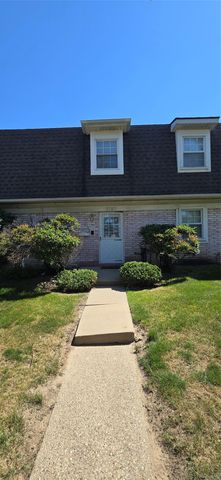 2260 N Hix Road, Westland, MI 48185