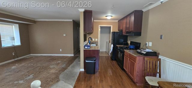 2260 N Hix Road, Westland, MI 48185