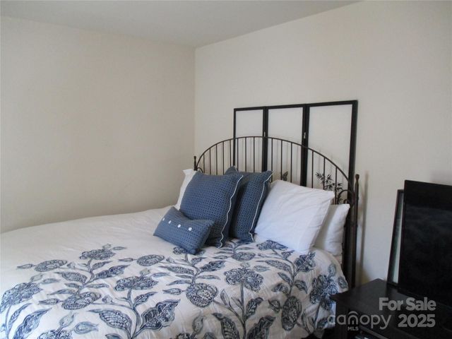 4008 Tulocay Lane, Charlotte, NC 28215