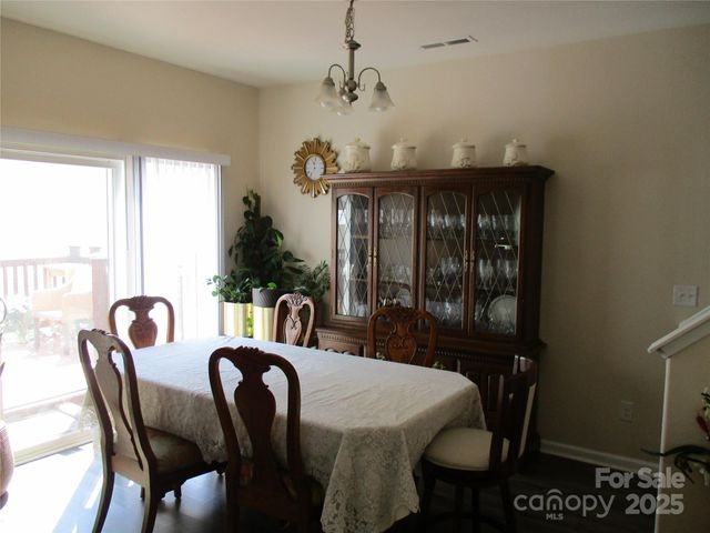 4008 Tulocay Lane, Charlotte, NC 28215