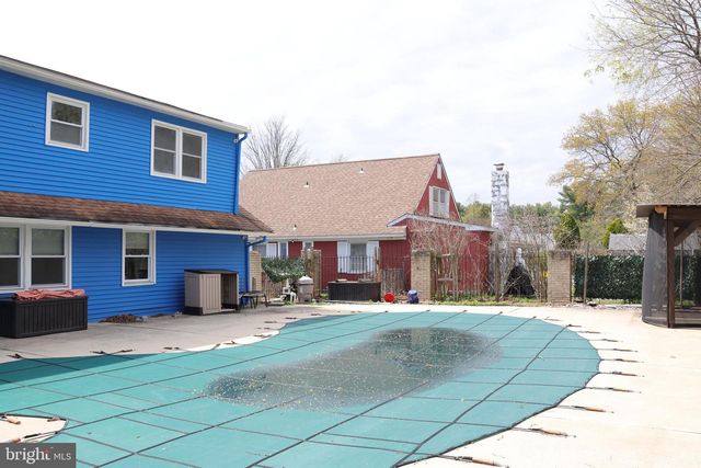 32 COUNTRY CLUB ROAD, Willingboro, NJ 08046