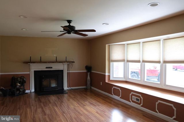 32 COUNTRY CLUB ROAD, Willingboro, NJ 08046