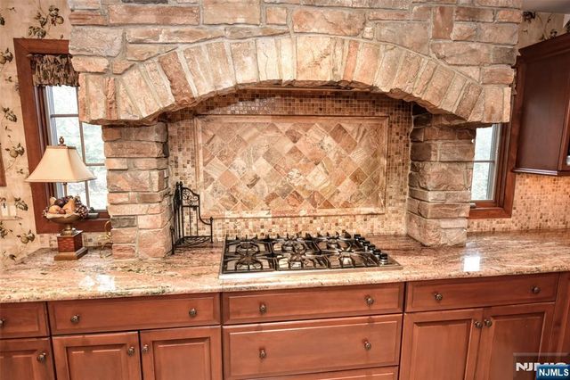 133 Oak Drive, Upper Saddle River, NJ 07458