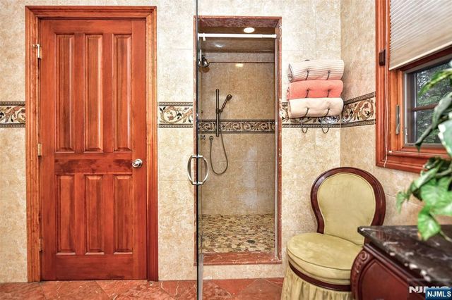 133 Oak Drive, Upper Saddle River, NJ 07458