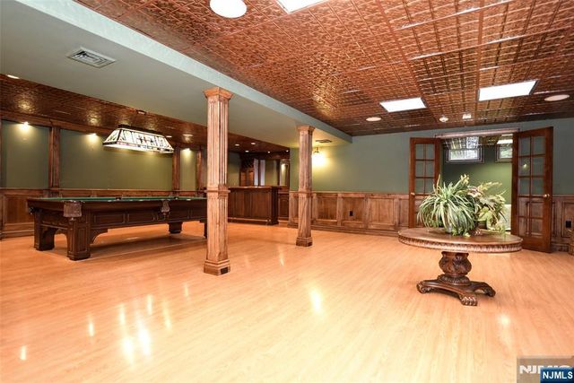 133 Oak Drive, Upper Saddle River, NJ 07458