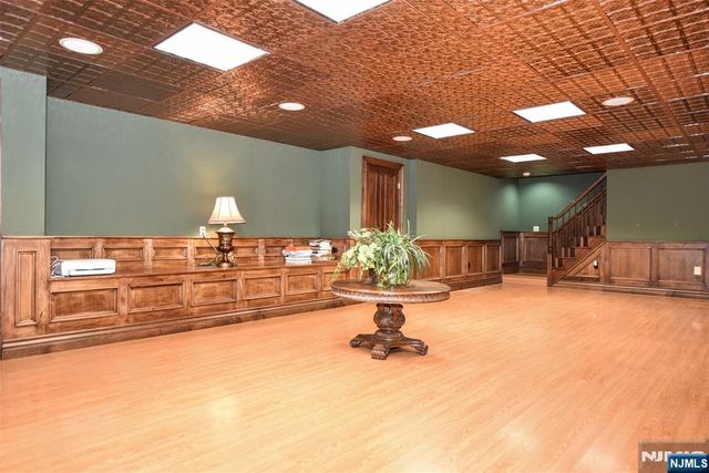 133 Oak Drive, Upper Saddle River, NJ 07458