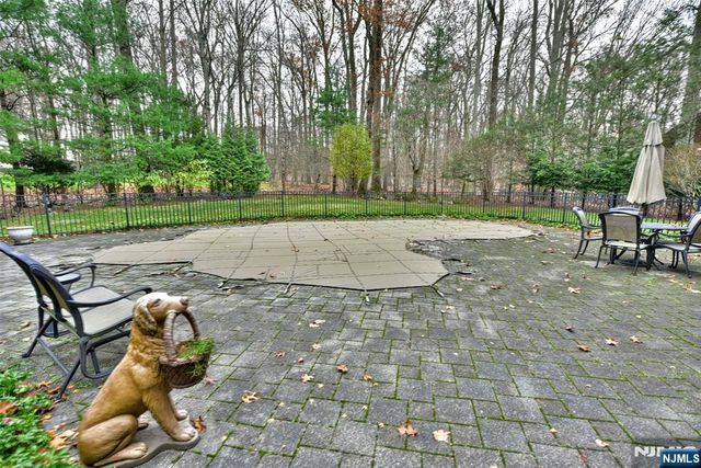 133 Oak Drive, Upper Saddle River, NJ 07458