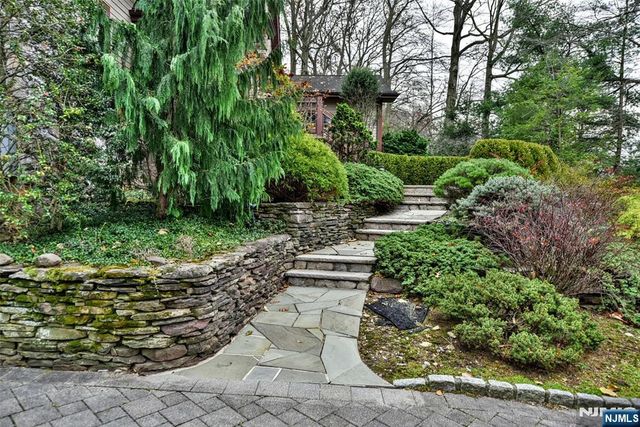 133 Oak Drive, Upper Saddle River, NJ 07458