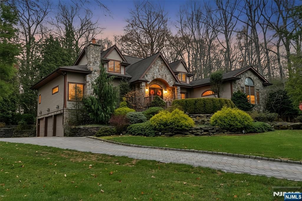 133 Oak Drive, Upper Saddle River, NJ 07458