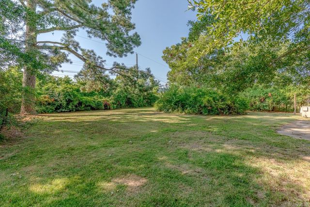 1812 Fairlane Ave, Jonesboro, AR 72401