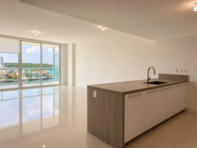 400 Sunny Isles Boulevard 819, Sunny Isles Beach, FL 33160