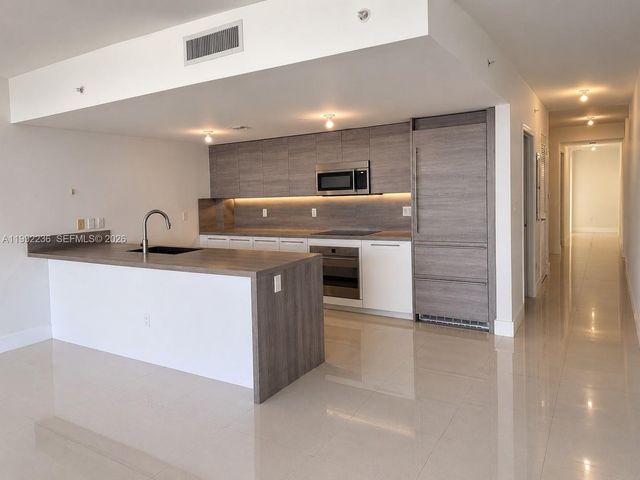 400 Sunny Isles Boulevard 819, Sunny Isles Beach, FL 33160