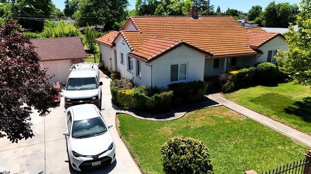 2076 20th Ave, Sacramento, CA 95822