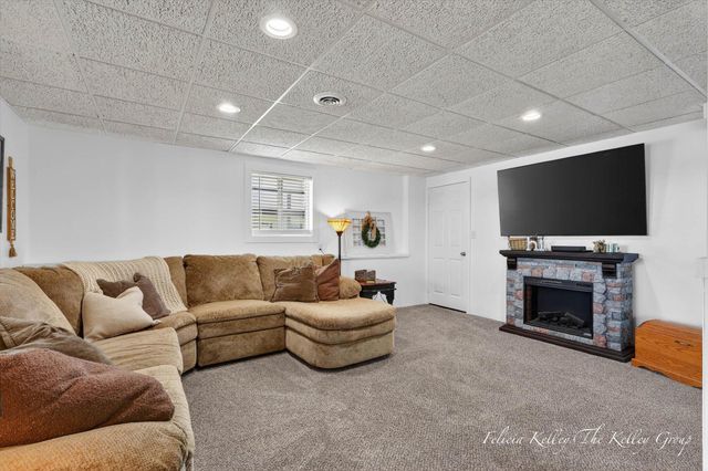 17230 Warrior Drive, Howard City, MI 49329