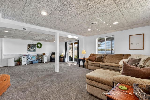 17230 Warrior Drive, Howard City, MI 49329