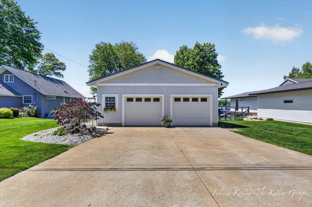 17230 Warrior Drive, Howard City, MI 49329