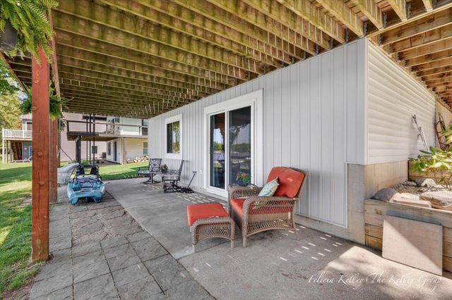 17230 Warrior Drive, Howard City, MI 49329