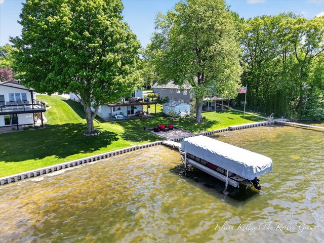 17230 Warrior Drive, Howard City, MI 49329
