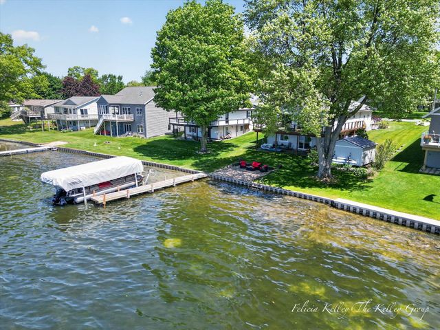 17230 Warrior Drive, Howard City, MI 49329