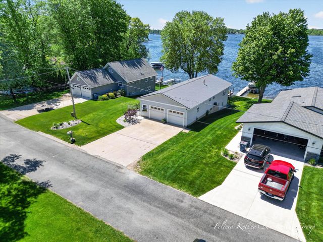17230 Warrior Drive, Howard City, MI 49329