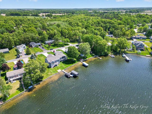 17230 Warrior Drive, Howard City, MI 49329