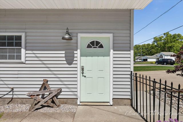 17230 Warrior Drive, Howard City, MI 49329