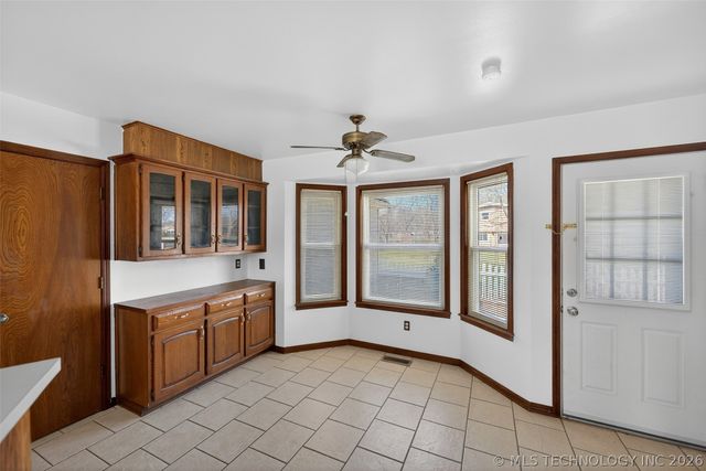 1408 S Veyda Street, Pryor, OK 74361