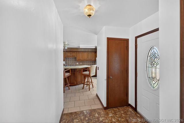 1408 S Veyda Street, Pryor, OK 74361