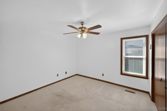 1408 S Veyda Street, Pryor, OK 74361