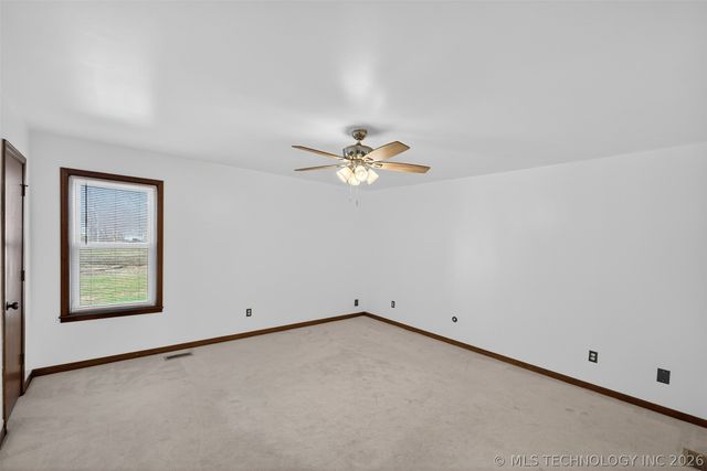 1408 S Veyda Street, Pryor, OK 74361