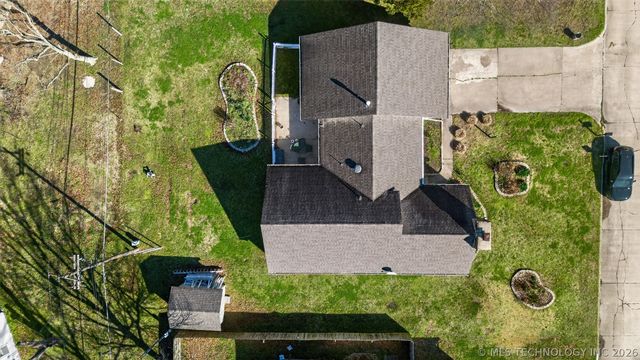 1408 S Veyda Street, Pryor, OK 74361