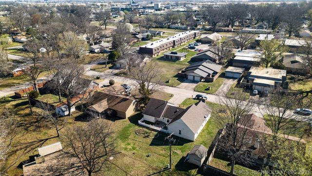 1408 S Veyda Street, Pryor, OK 74361