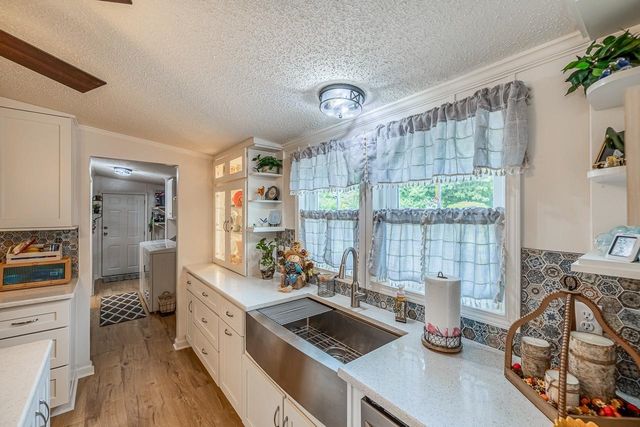 445 Riverwind Drive, Hendersonville, NC 28739