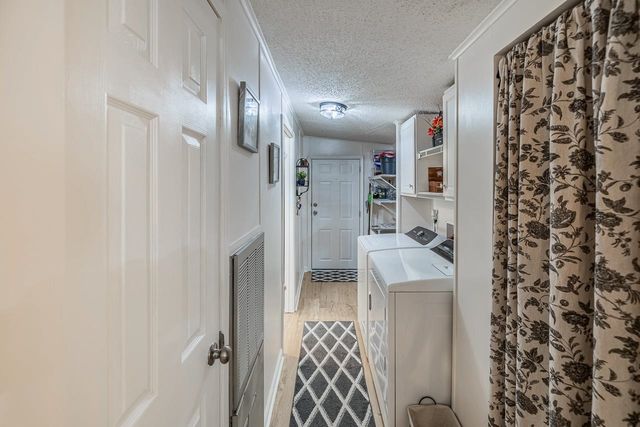 445 Riverwind Drive, Hendersonville, NC 28739