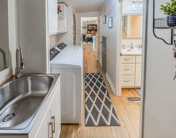 445 Riverwind Drive, Hendersonville, NC 28739