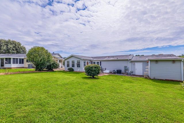 445 Riverwind Drive, Hendersonville, NC 28739