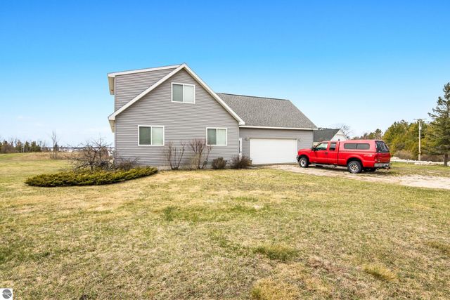 13019 Elk Tip Drive, Rapid City, MI 49676