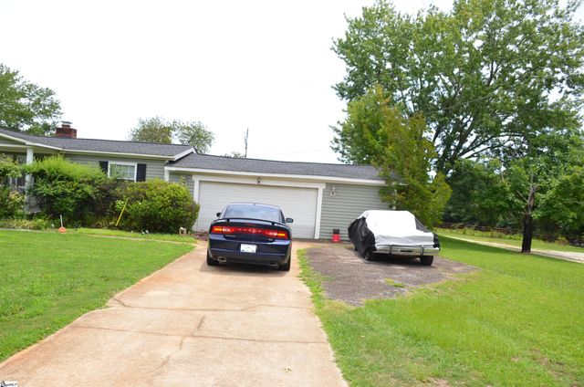 733 Brockman Mcclimon Road, Greer, SC 29651