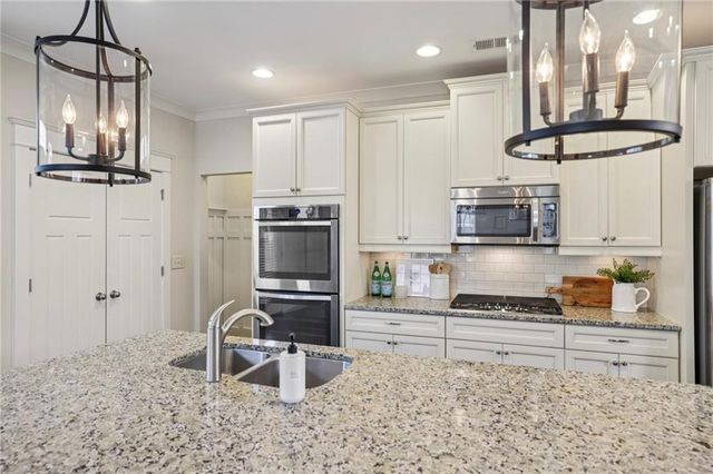 1761 Whitfield Parc Circle, Smyrna, GA 30080