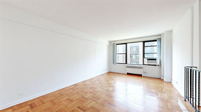 98-33 64th Avenue 5D, Rego Park, NY 11374