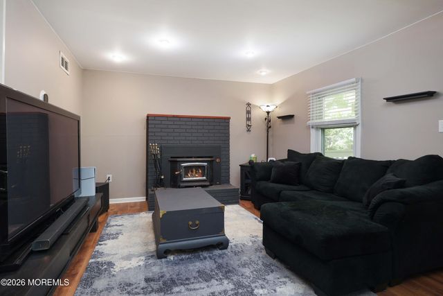 16 Success Road, New Egypt, NJ 08533