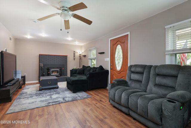 16 Success Road, New Egypt, NJ 08533