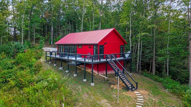 772 Chestnut Log Branch Road, Campton, KY 41301